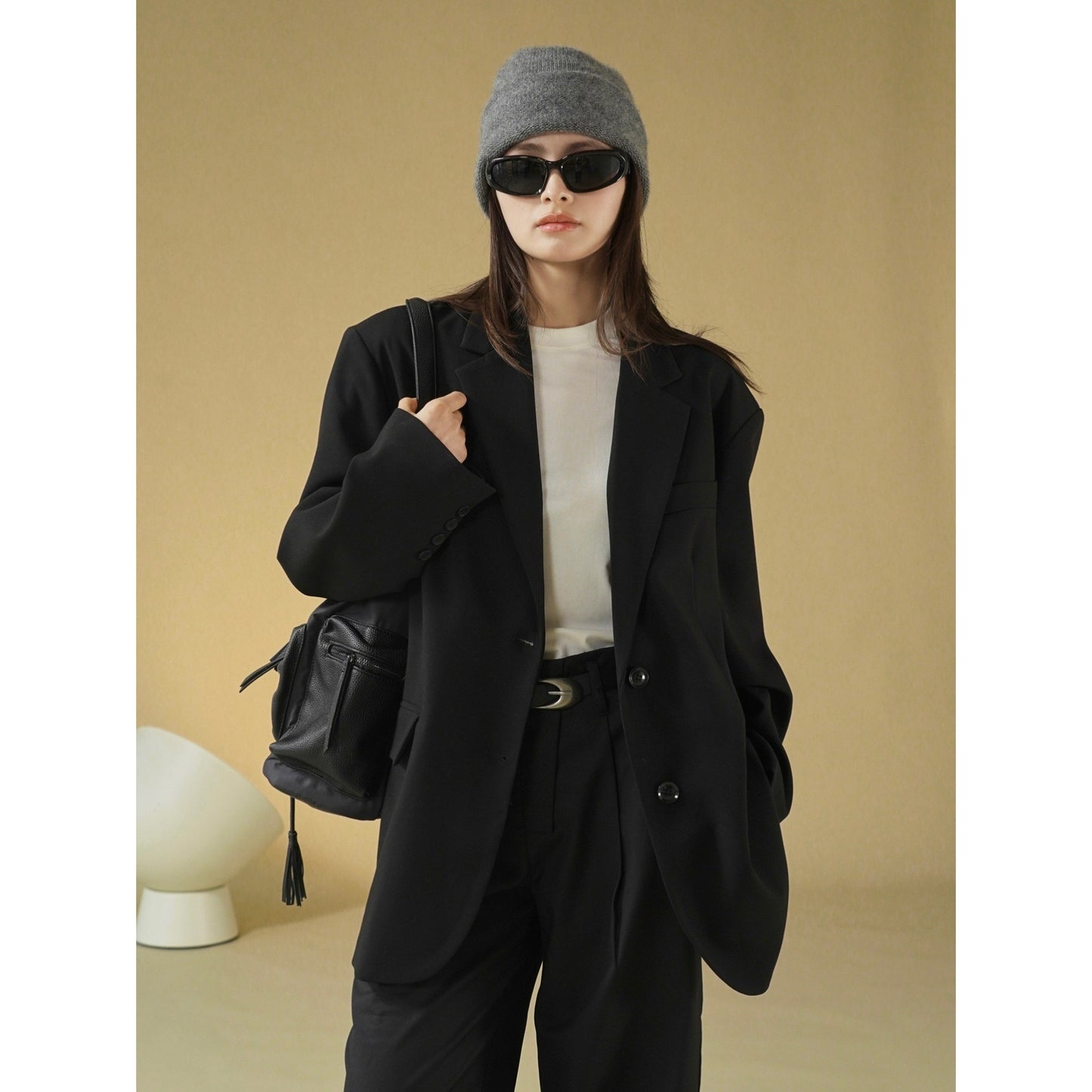 Wide shoulder suit, loose fitting, slim and wide casual coat for women